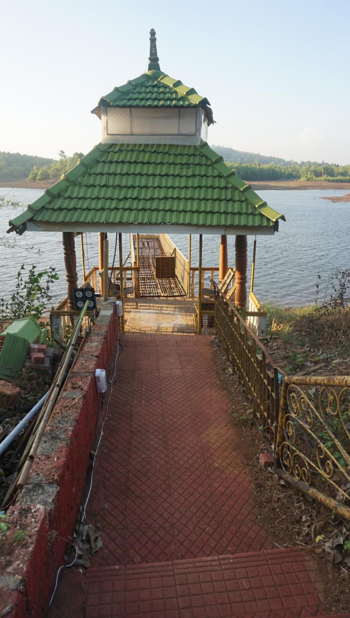 Sona Villa, The Lake Chalet Kudal  Exterior photo